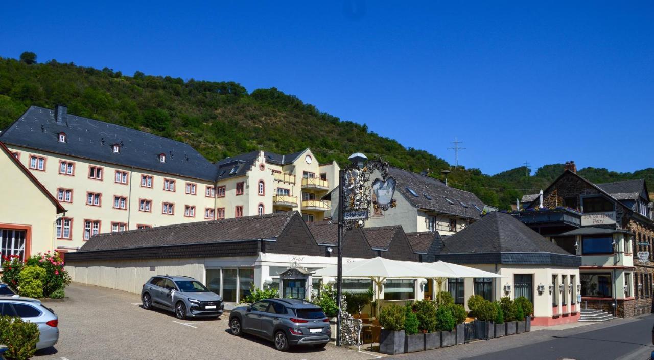 Schloss-Hotel Petry Treis-Karden Bagian luar foto