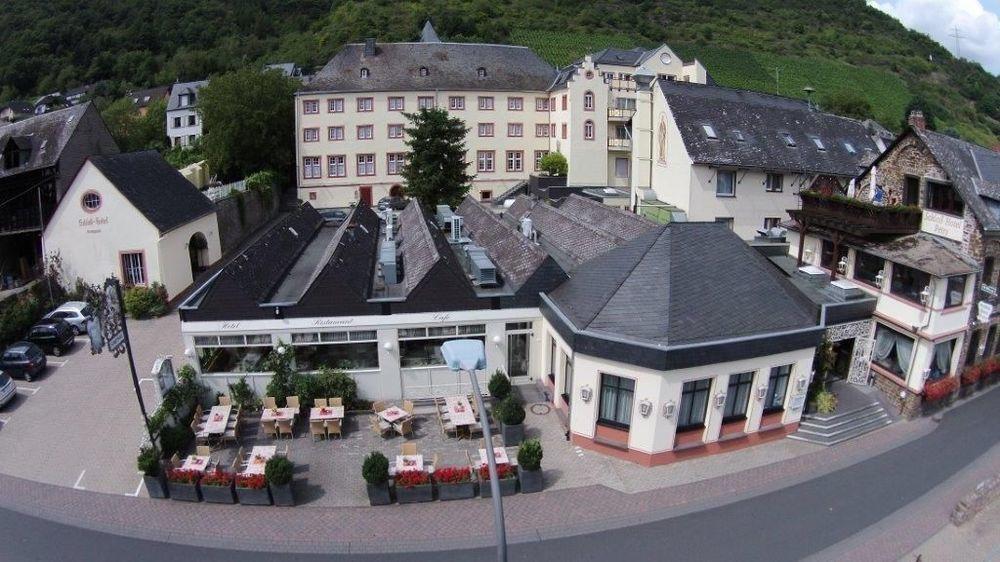 Schloss-Hotel Petry Treis-Karden Bagian luar foto